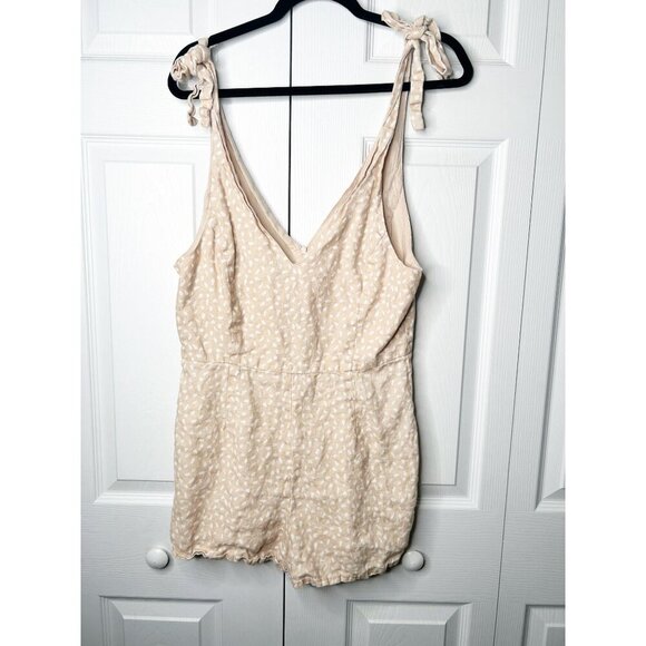 Wish Pants - Wish Meet You Pink Printed V-Neck Tie Shoulder Romper Women's Size Medium M